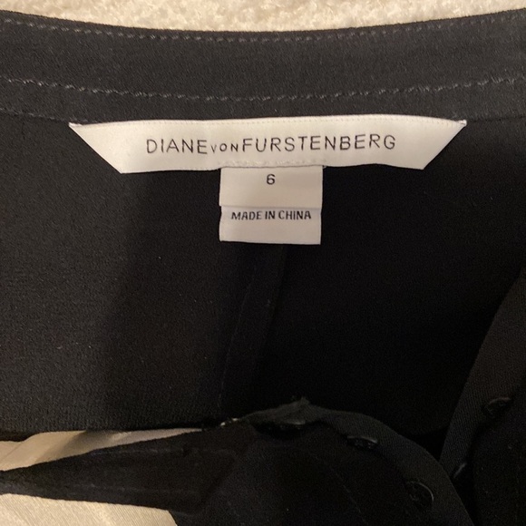 Women’s Diane vonFustenberg long sleeved top. Black and cream. Size 6 - Picture 4 of 7